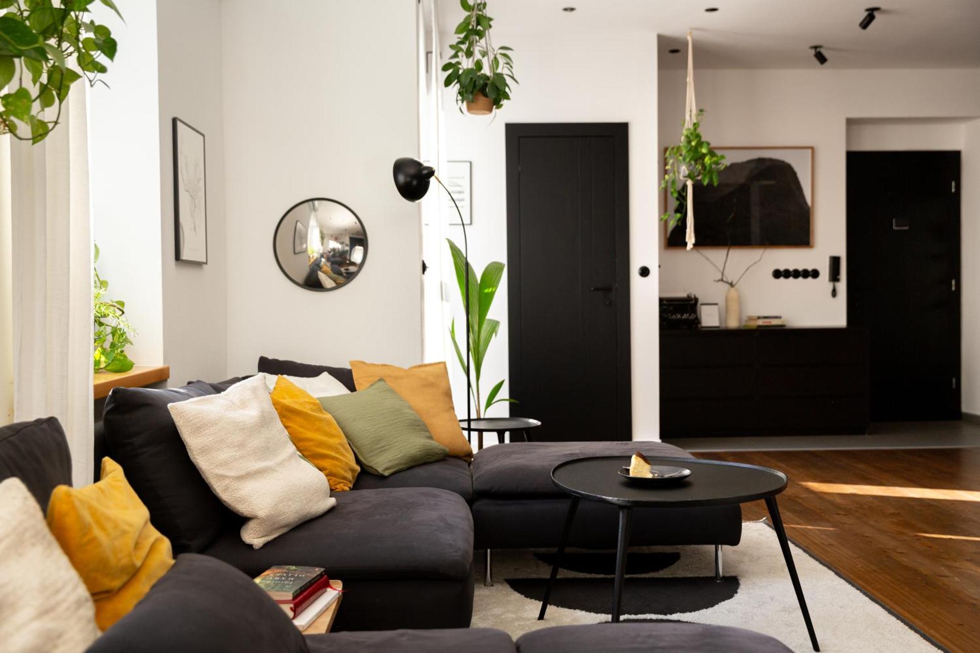 Evergreen - Old Town Spacious Stylish Apartment With Ac And One And A Half Bath, Baby & Kid- Friendly Bratislava Exterior photo